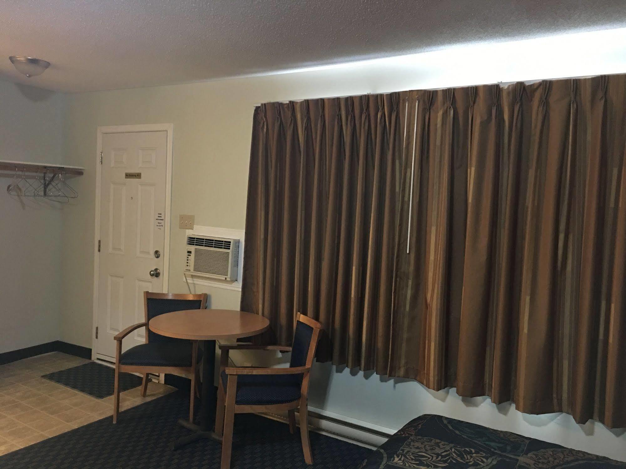 Westway Inn Motel Neepawa Kültér fotó