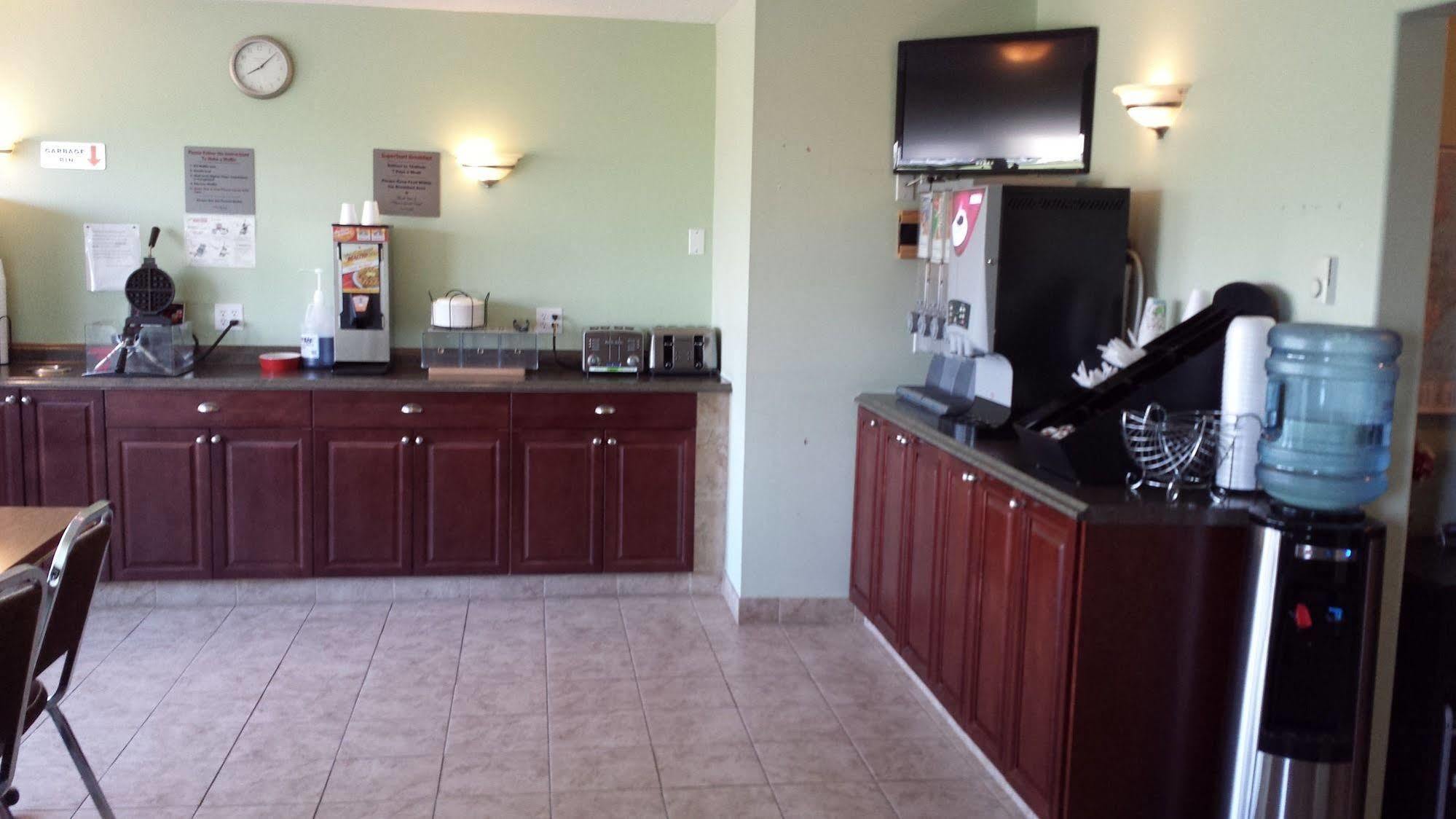 Westway Inn Motel Neepawa Kültér fotó
