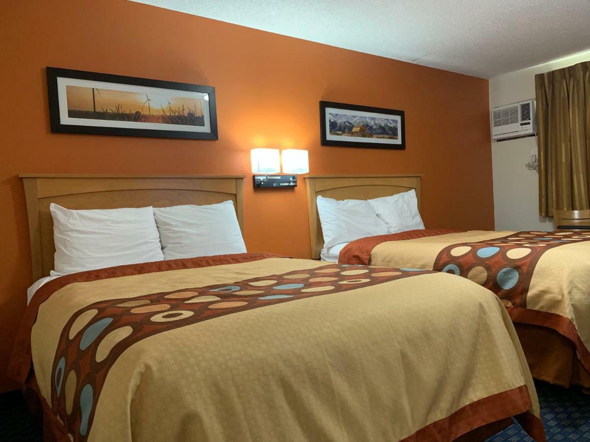 Westway Inn Motel Neepawa Kültér fotó