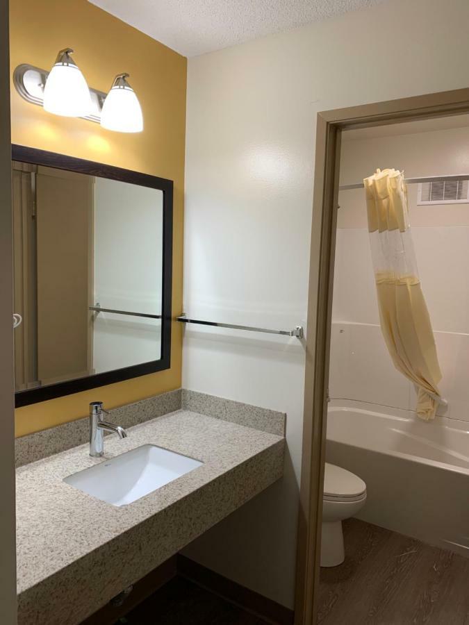 Westway Inn Motel Neepawa Kültér fotó