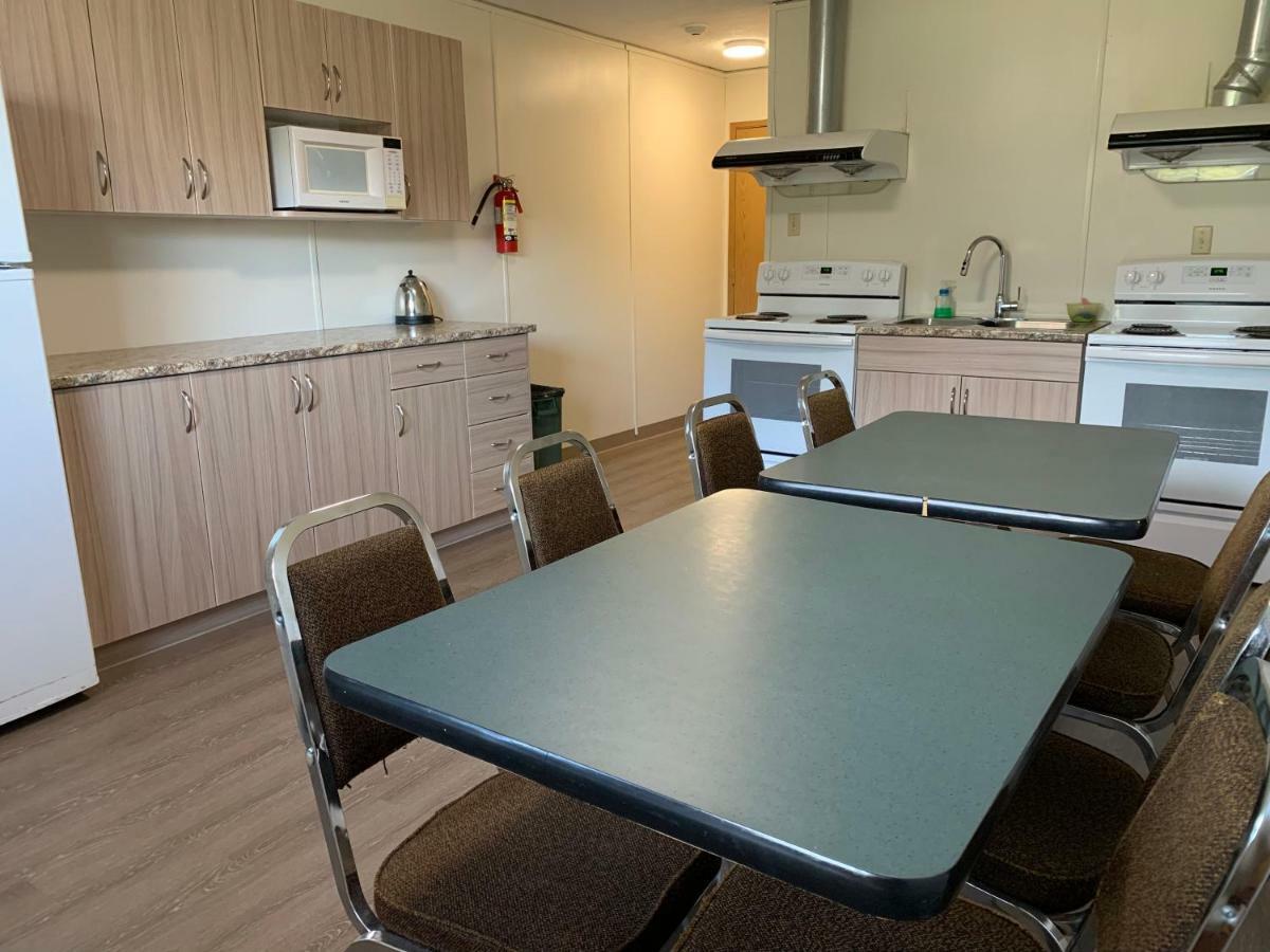 Westway Inn Motel Neepawa Kültér fotó