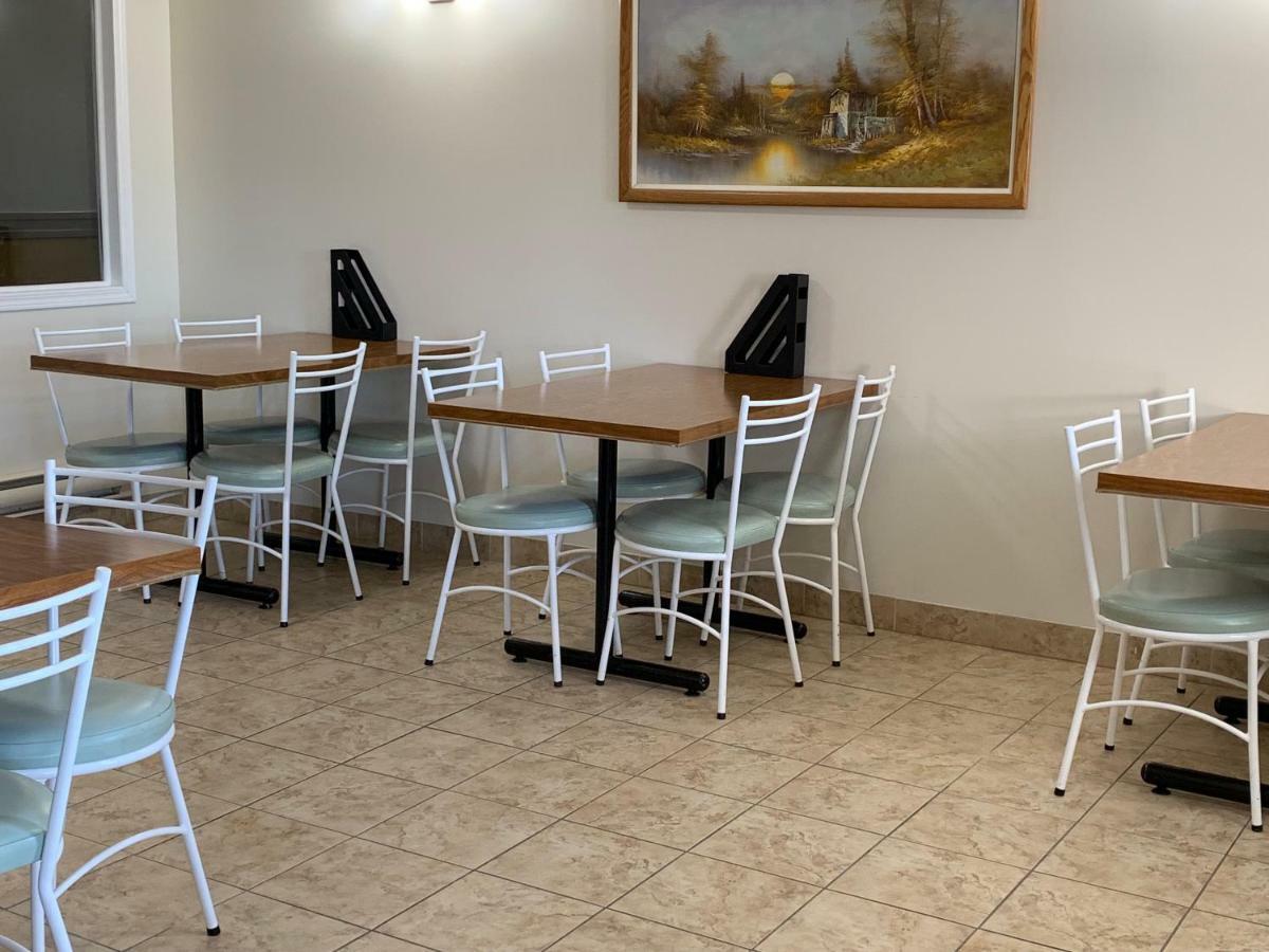 Westway Inn Motel Neepawa Kültér fotó